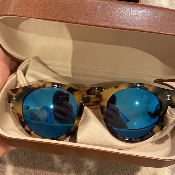Illesteva Leonard Tortoise Blue Lens Sunglasses - Picture 4 of 13